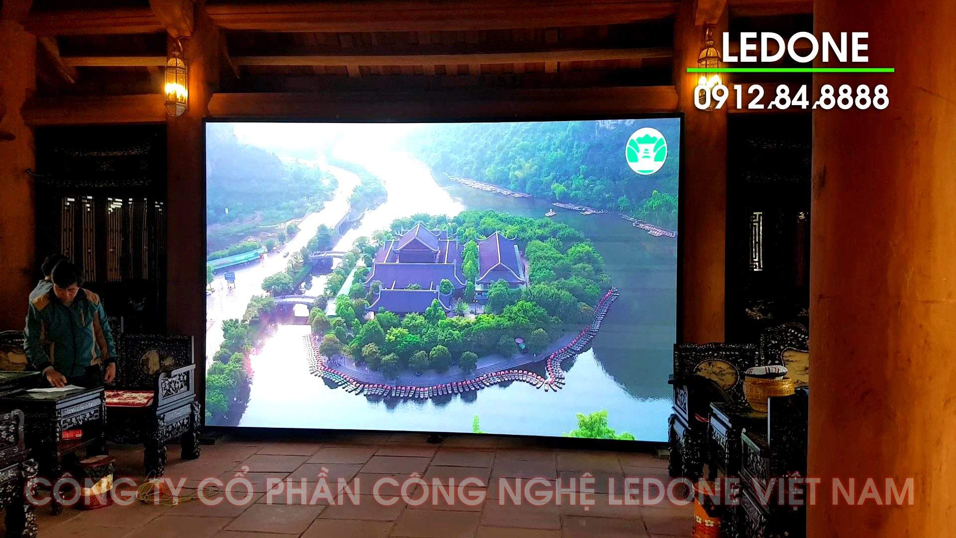 Thi công màn hình trong nhà Led P2 tại nhà gỗ Chùa Bái Đính, Ninh Bình  