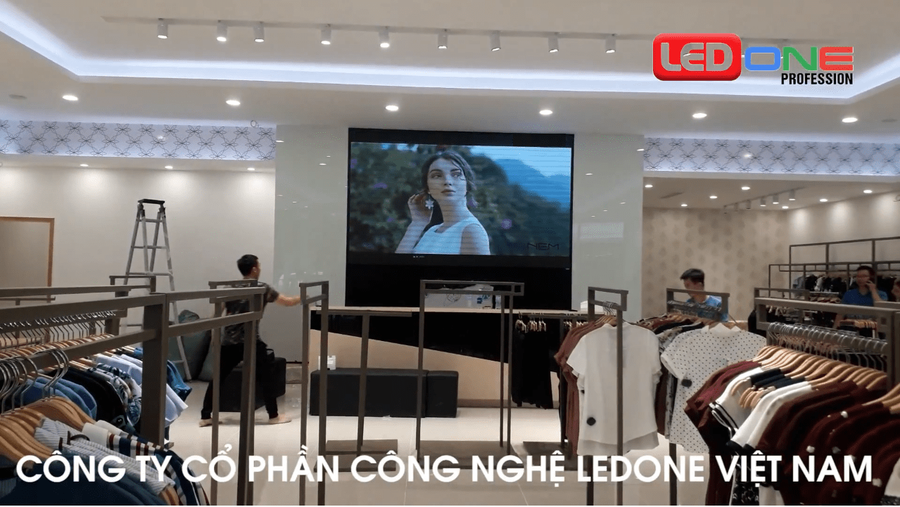 Thi công màn hình LED P3 trong nhà tại Nem Fashion Đăk Lăk  