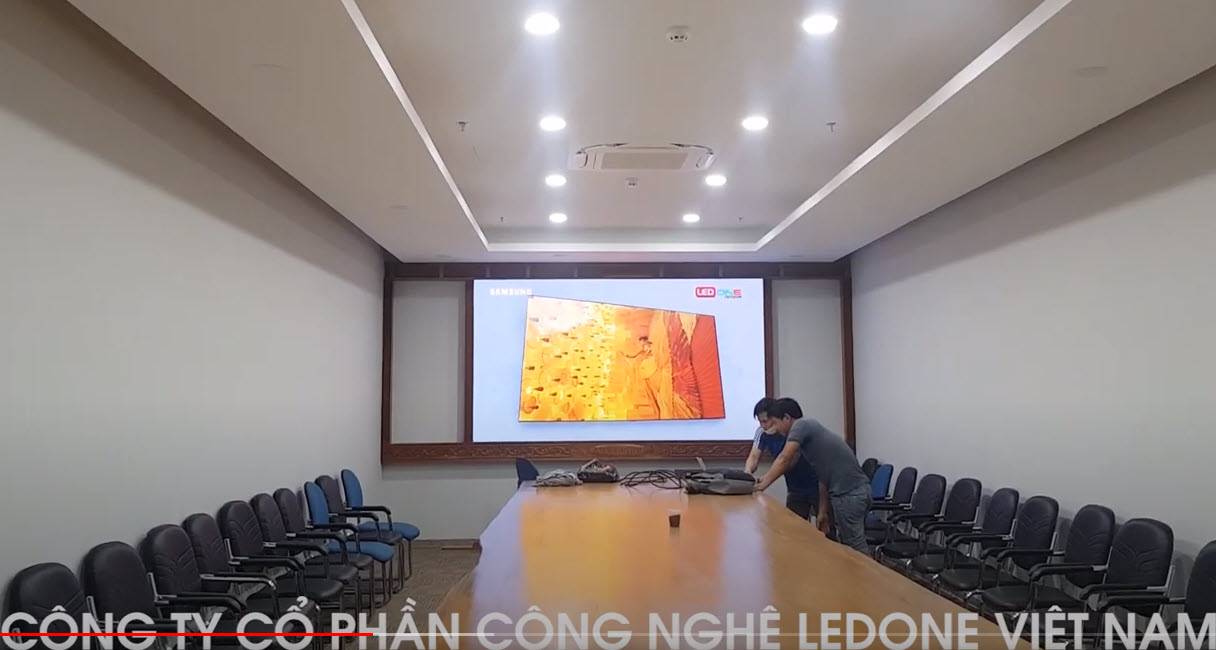 Thi công màn hình LED P2 phòng họp tại công ty AMV Đà Nẵng  