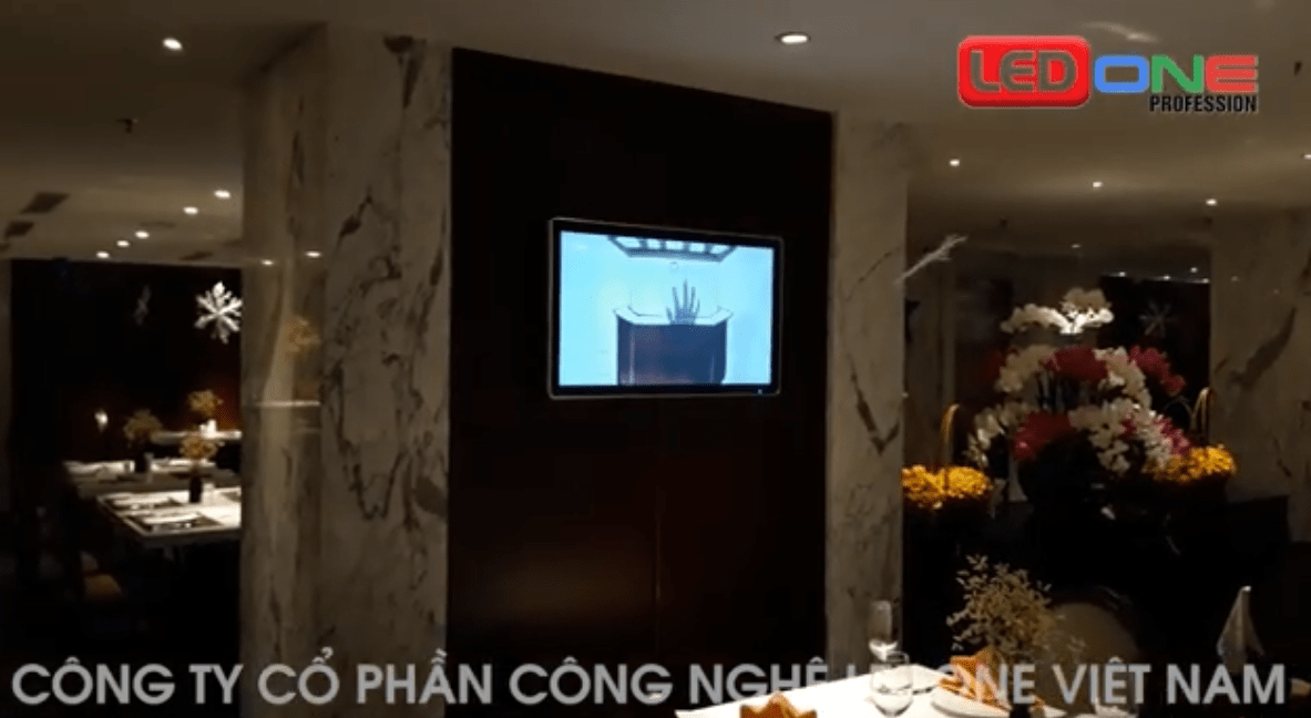 Thi Công màn hình quảng cáo treo tường 32 inch tại The Light Hotel Hà Nội  