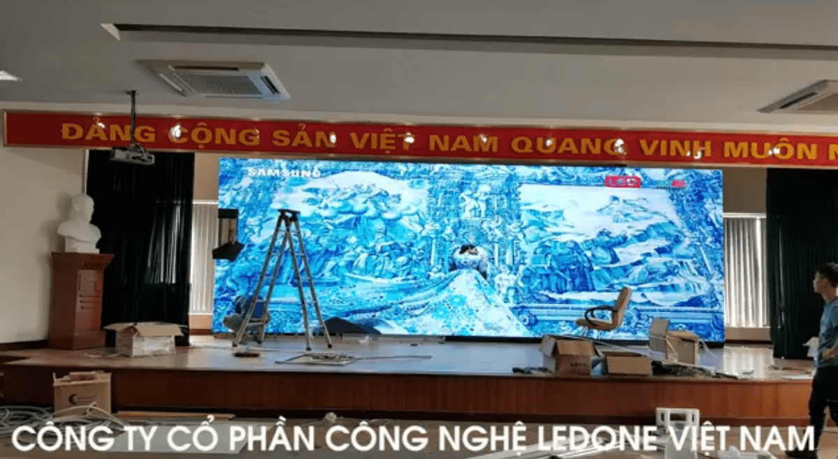 Thi công màn hình led P2 Cao cấp khu CNC Láng Hòa Lạc - Phượng Hoàng Xanh  