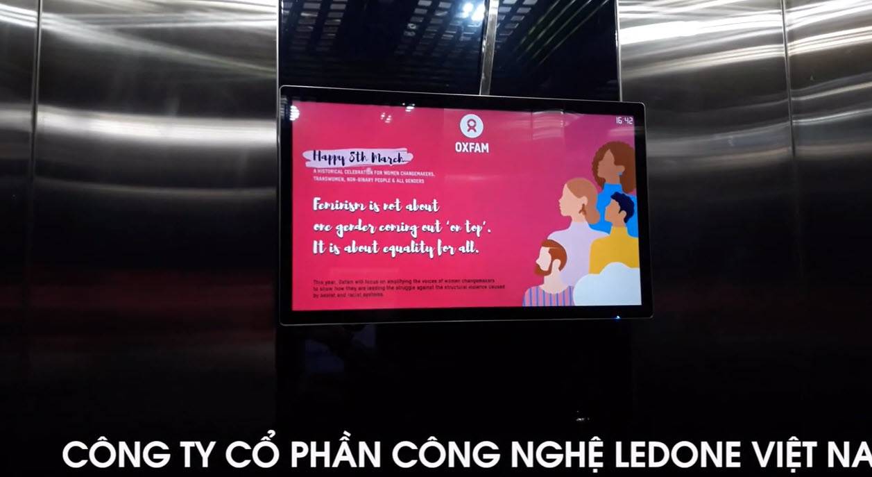 Lắp đặt màn hình quảng cáo thang máy 22 inch tại Oxfam Lê Đại Hành  