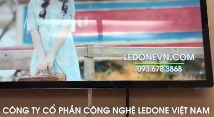 Màn hình quảng cáo LCD treo tường 43 inch wifi SAMSUNG / LG  