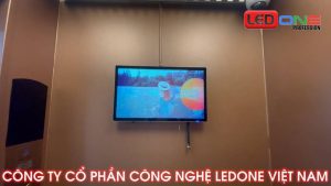 Màn hình quảng cáo LCD treo tường 43 inch wifi SAMSUNG / LG  