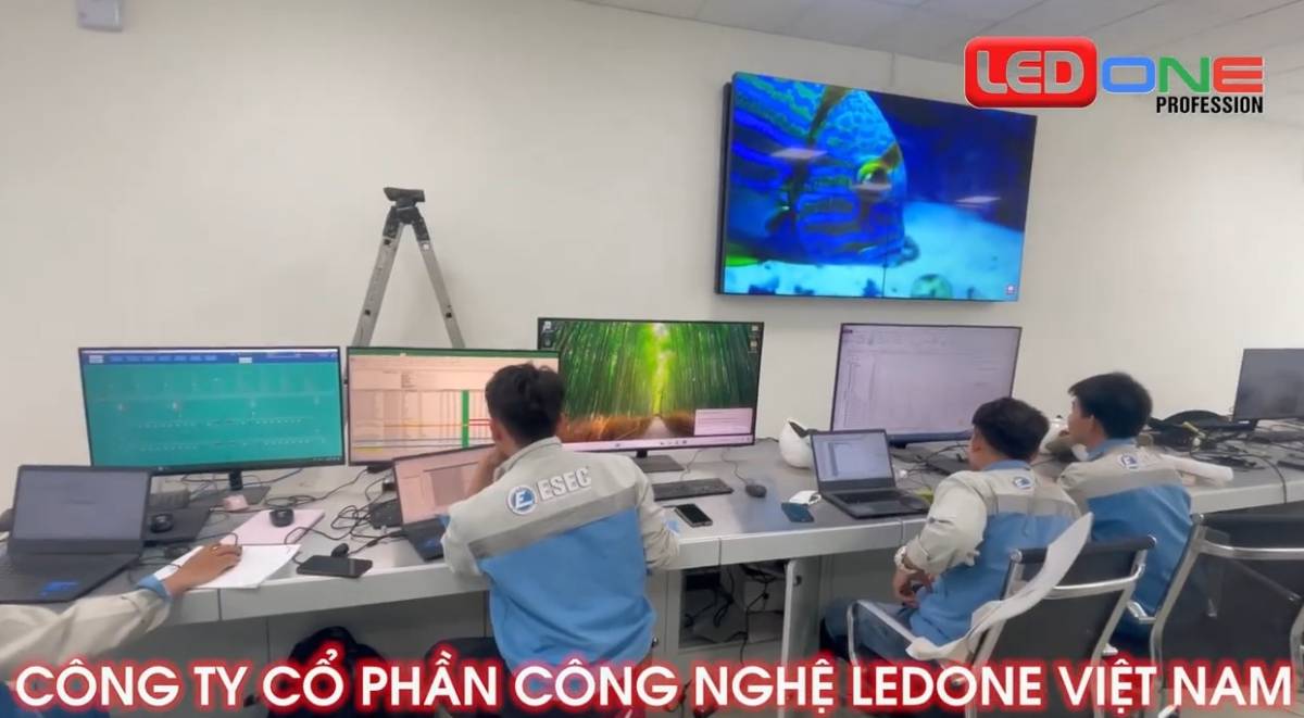 Màn hình ghép 55 inch Châu Âu Ultra Narrow Bezel Video Wall Displays Pro  