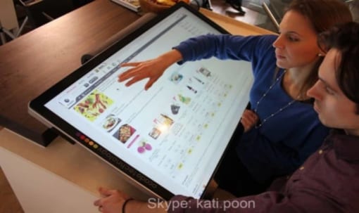 man hinh quang cao treo tuong 21 inch giai phap marketing hieu qua 1
